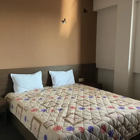 Hotel Iris *
